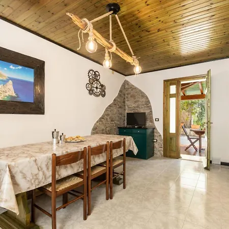 Drommire A S'accodoro Apartment